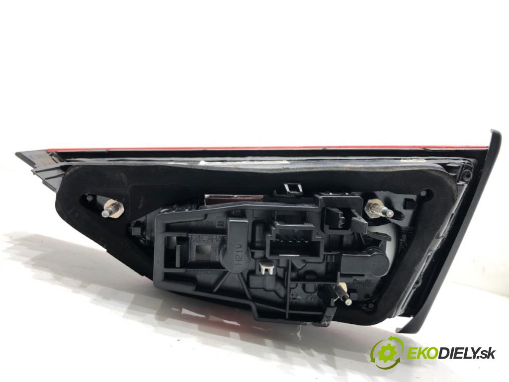 AUDI A3 8V sedan 2016 140 kW 2.0 TFSI quattro 1984 světlo zadní část levá strana vnitřní 8V5945093 (Klika dveří ostatní)