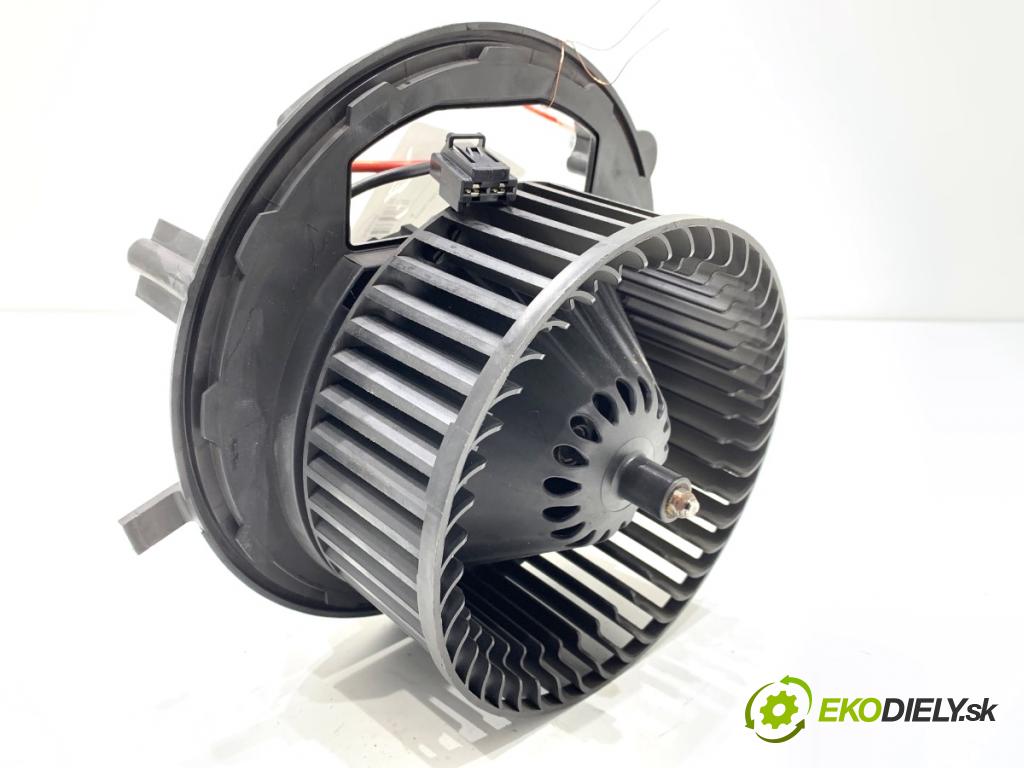 AUDI A3 8V sedan 2016 140 kW 2.0 TFSI quattro 1984 ventilátor kúrenia 5Q1819021B