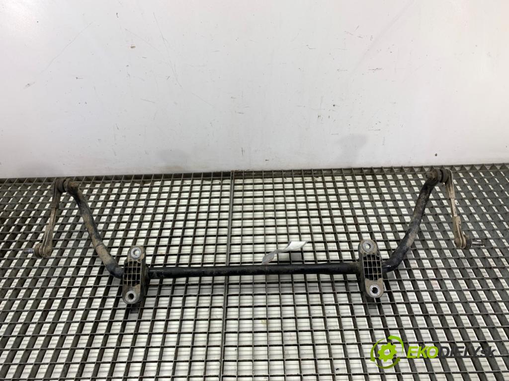 BMW G30 sedan 2022 140 kW 520 d xDrive 1995 tyč stabilizátora přední část 6873476 (Přední stabilizátor)