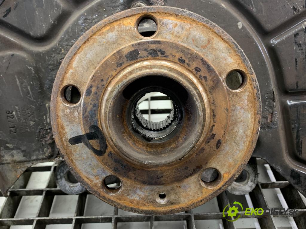 SEAT ALHAMBRA II nadwozie wielkoprzestrzenne (MPV) 2012 125 kW 2.0 TDI 1968 náboj pravý přední část