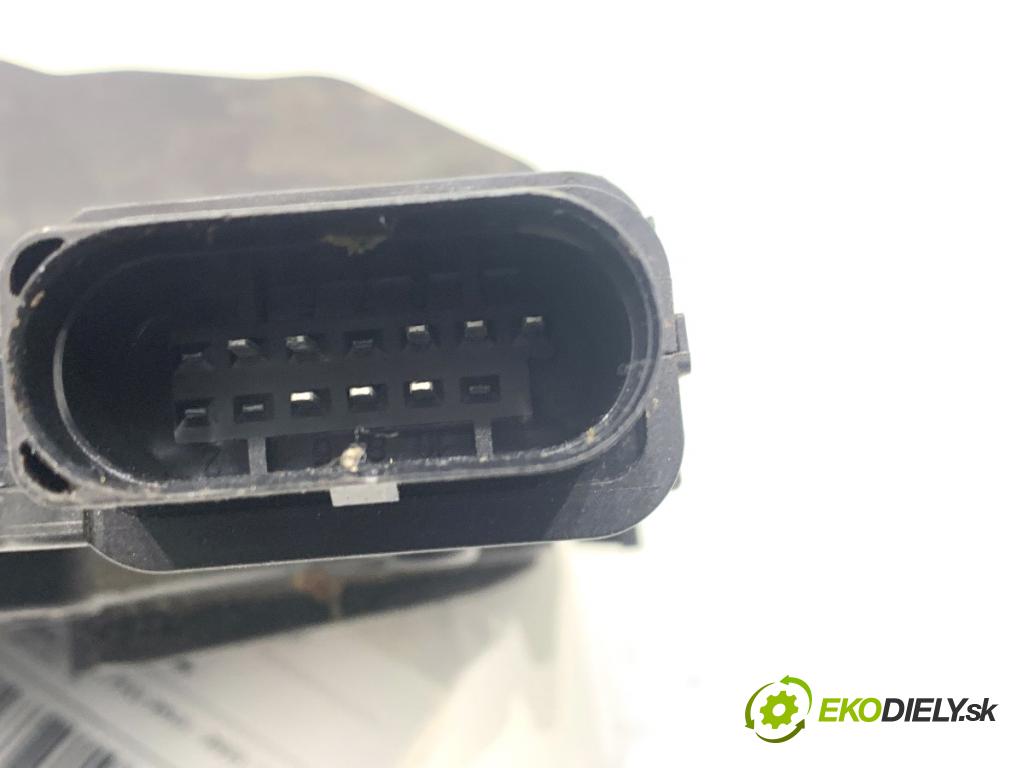 SEAT ALHAMBRA II nadwozie wielkoprzestrzenne (MPV) 2012 125 kW 2.0 TDI 1968 zámok dveře pravý zadní část 7N0839016B