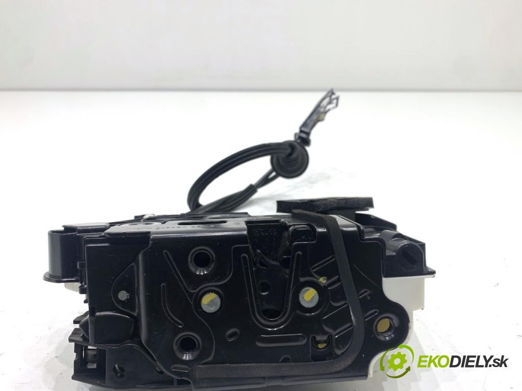 SEAT ALHAMBRA II nadwozie wielkoprzestrzenne (MPV) 2012 125 kW 2.0 TDI 1968 zámok dveře pravý přední část 5K1837016D