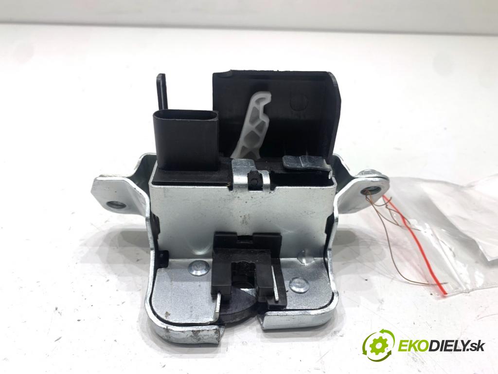 SEAT ALHAMBRA II nadwozie wielkoprzestrzenne (MPV) 2012 125 kW 2.0 TDI 1968 zámok dveří zadní část