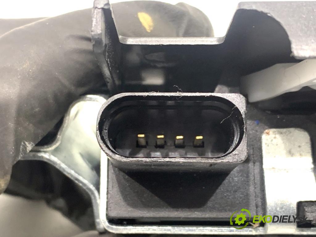 SEAT ALHAMBRA II nadwozie wielkoprzestrzenne (MPV) 2012 125 kW 2.0 TDI 1968 zámok dveří zadní část