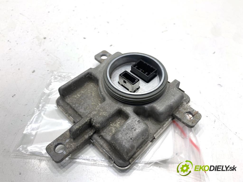 SEAT ALHAMBRA II nadwozie wielkoprzestrzenne (MPV) 2012 125 kW 2.0 TDI 1968 Menič XENON 8K0941597E (Riadiaca jednotka xenónu)