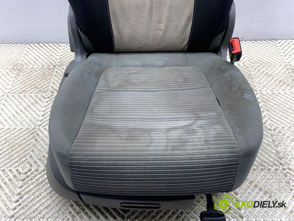 SEAT ALHAMBRA II nadwozie wielkoprzestrzenne (MPV) 2012 125 kW 2.0 TDI 1968 Sedadlo pravy predný