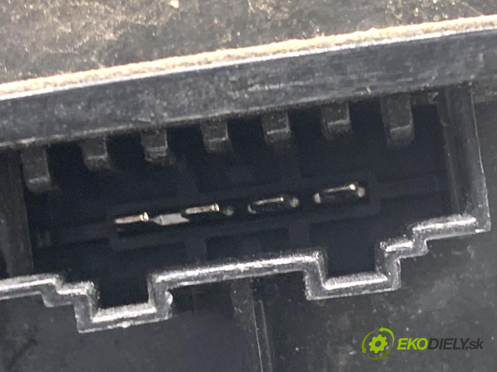 SEAT ALHAMBRA II nadwozie wielkoprzestrzenne (MPV) 2012 125 kW 2.0 TDI 1968 reproduktor Dvere predný ľavy 7N0035454A