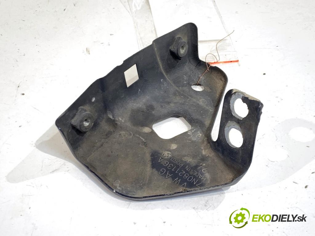 SEAT ALHAMBRA II nadwozie wielkoprzestrzenne (MPV) 2012 125 kW 2.0 TDI 1968 Uchytenie blatníka pravy predný 7N0821136A