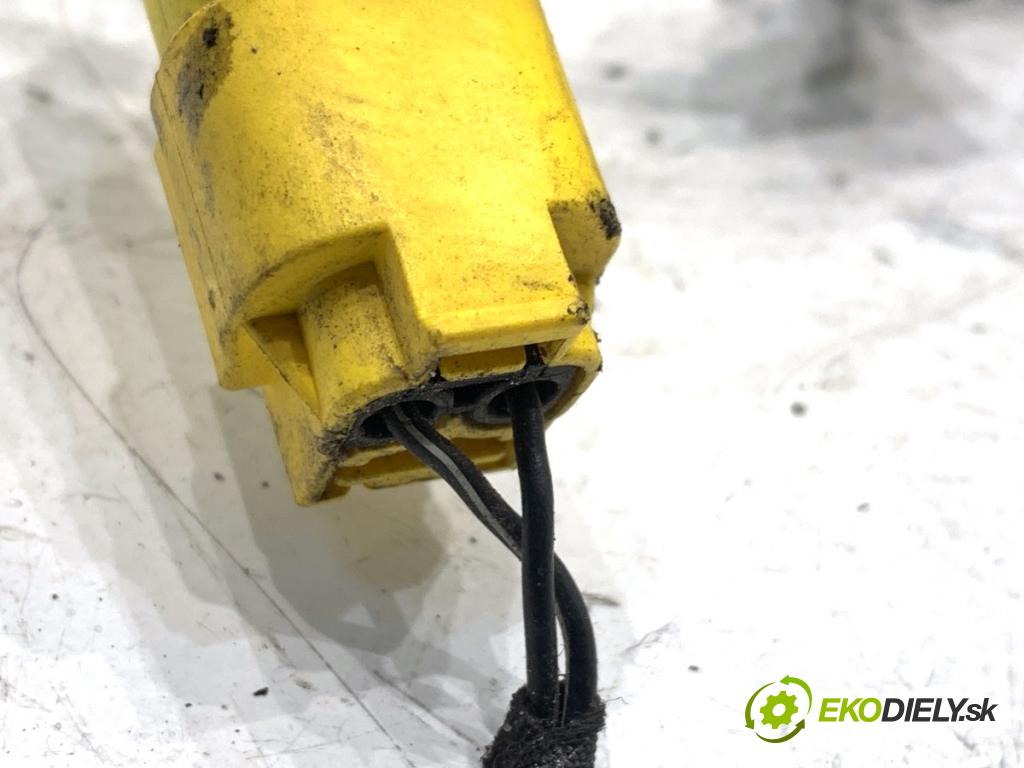 MERCEDES-BENZ W166 SUV 2013 190 kW ML 350 BlueTEC 4-matic (166.024) 2987 KAZETA: PIROTECHNICKÉ: kapoty pravy A1669060002