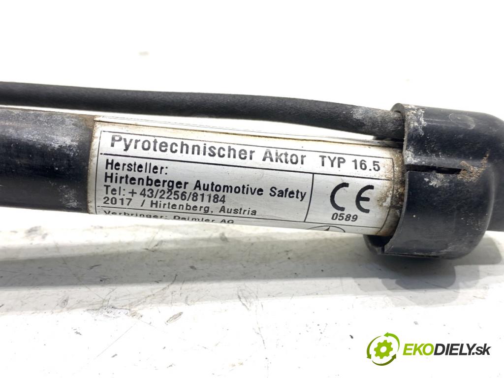 MERCEDES-BENZ W166 SUV 2013 190 kW ML 350 BlueTEC 4-matic (166.024) 2987 KAZETA: PIROTECHNICKÉ: kapoty pravy A1669060002