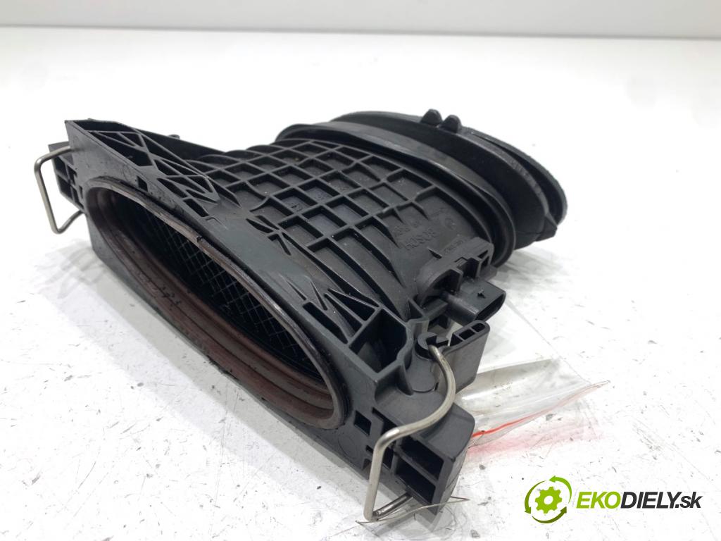 MERCEDES-BENZ W166 SUV 2013 190 kW ML 350 BlueTEC 4-matic (166.024) 2987 váha vzduchu A6420900048 (Snímač hmotnosti vzduchu)