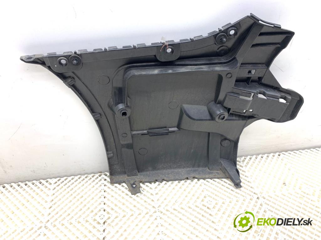 BMW G31 Kombi 2020 140 kW 520 d 1995 úchyt nárazníka pravý zadní část 7387316