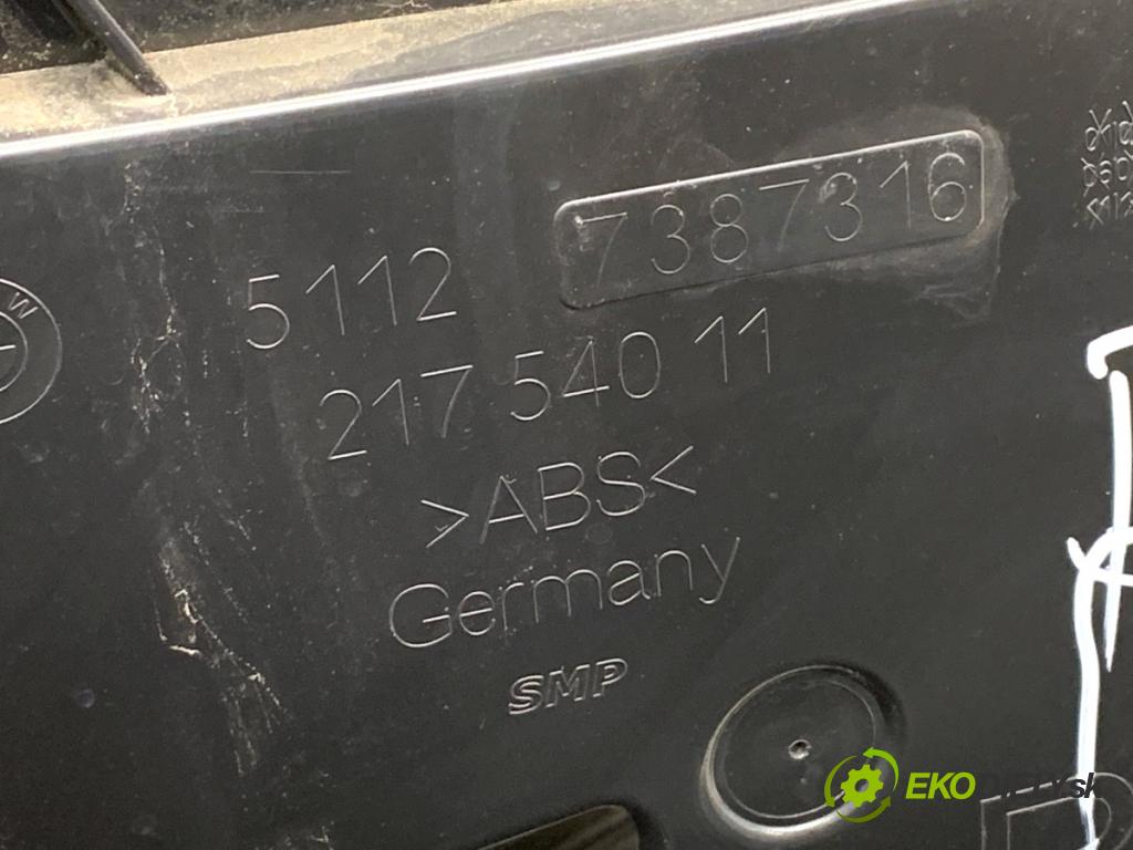 BMW G31 Kombi 2020 140 kW 520 d 1995 úchyt nárazníka pravý zadní část 7387316