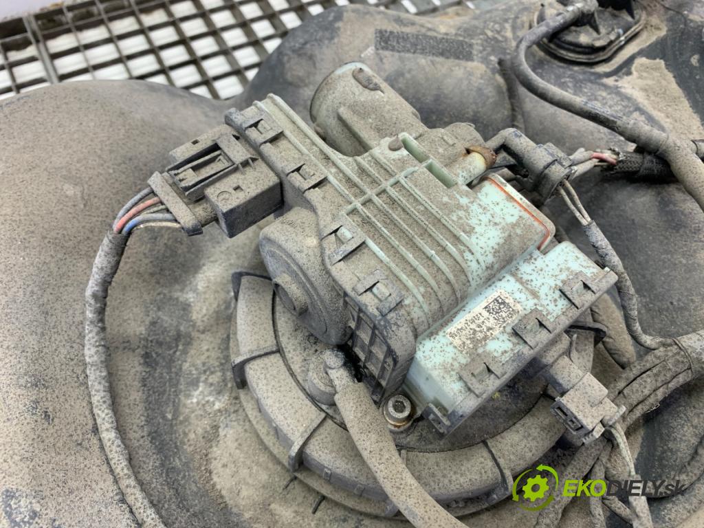 MERCEDES-BENZ W166 SUV 2013 190 kW ML 350 BlueTEC 4-matic (166.024) 2987 Nádržka SCR: A1664703901