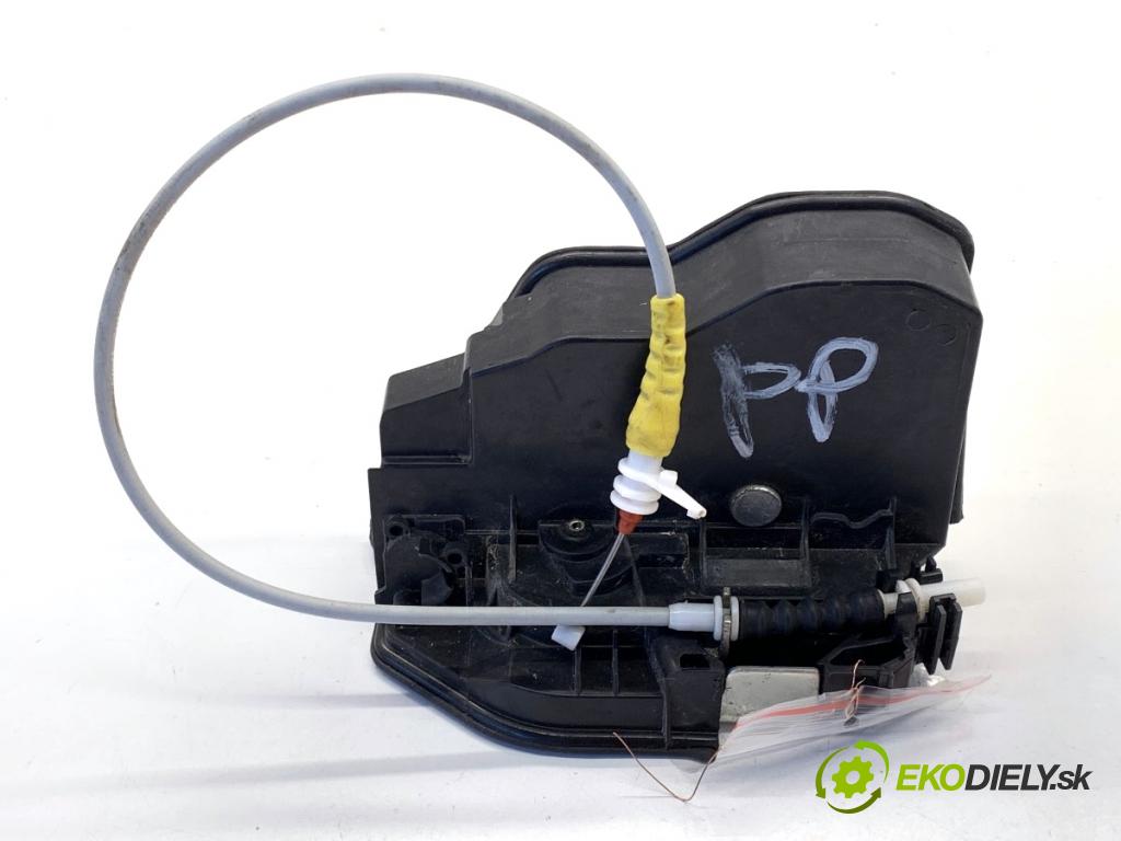 BMW F22 coupe 2017 272 kW M2 2979 zámok Dvere pravy predný 7229458