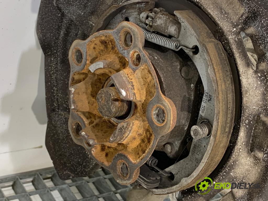 BMW F22 coupe 2017 272 kW M2 2979 Výstuha zad