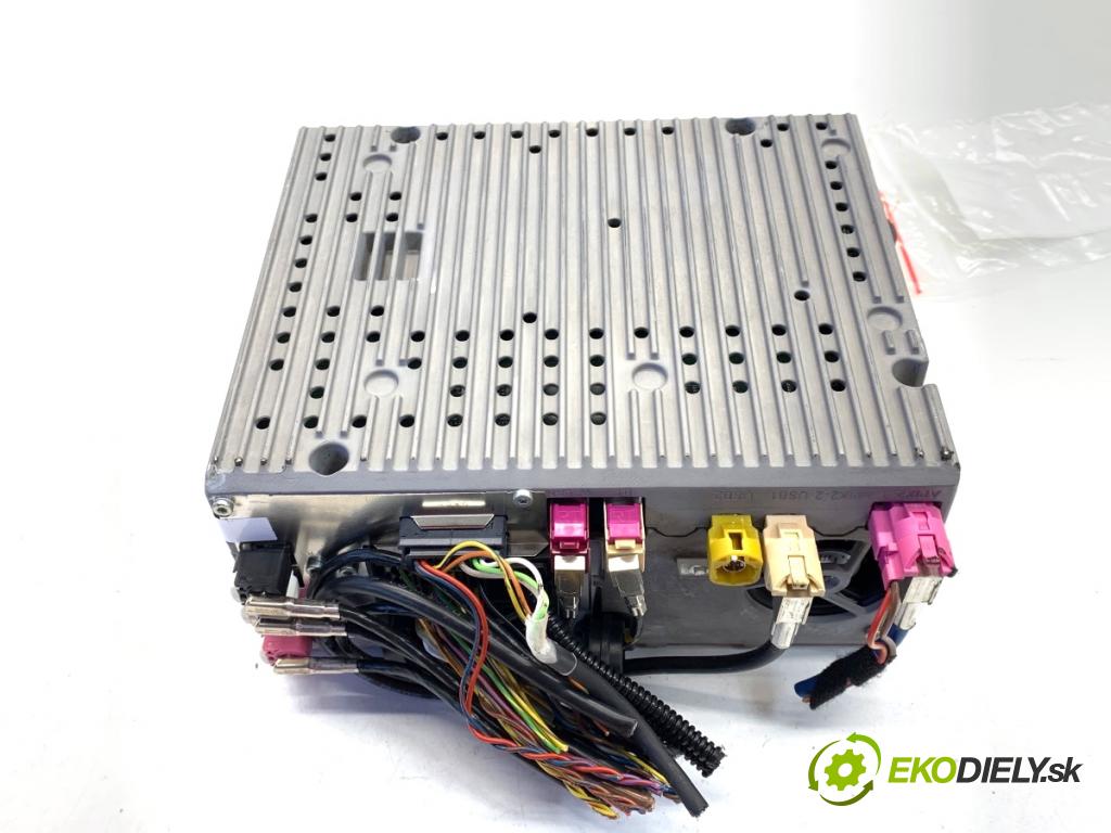 BMW F22 coupe 2017 272 kW M2 2979 RADIO CZYTNIK navigace 8780777