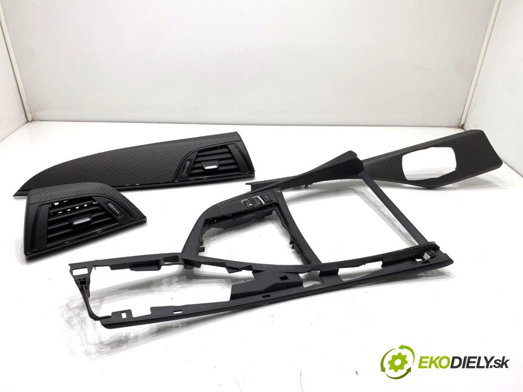 BMW F22 coupe 2017 272 kW M2 2979 lišty kryt 8065422 8065423 (Lišta)