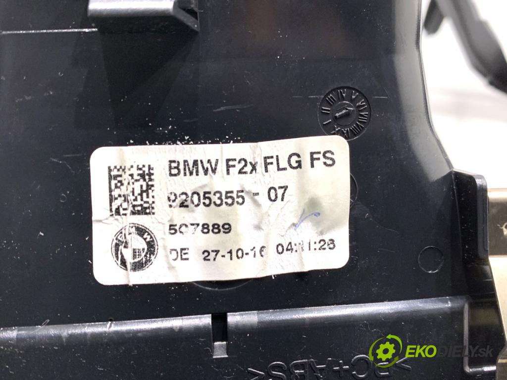 BMW F22 coupe 2017 272 kW M2 2979 lišty kryt 8065422 8065423 (Lišta)