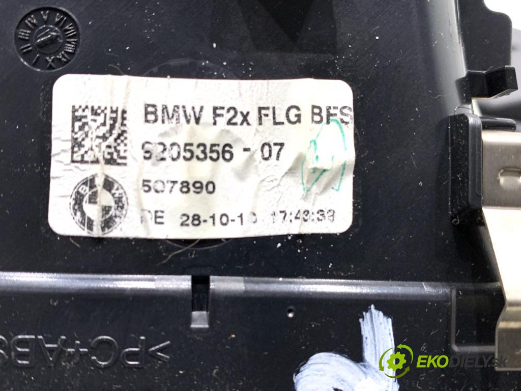 BMW F22 coupe 2017 272 kW M2 2979 lišty kryt 8065422 8065423 (Lišta)