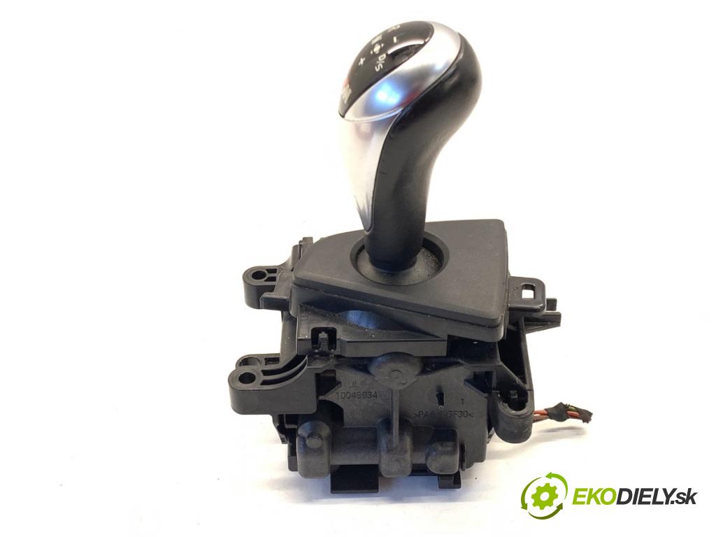 BMW F22 coupe 2017 272 kW M2 2979 Kulisa 7855496 (Rýchlostná páka (kulisa))