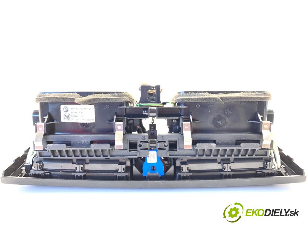 BMW F22 coupe 2017 272 kW M2 2979 Mriežky kúrenia predný 9317945