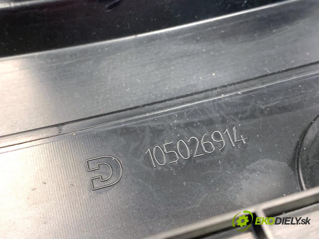 BMW F22 coupe 2017 272 kW M2 2979 Mriežky kúrenia zad 9207330