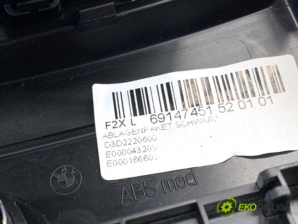 BMW F22 coupe 2017 272 kW M2 2979 Mriežky kúrenia zad 9207330