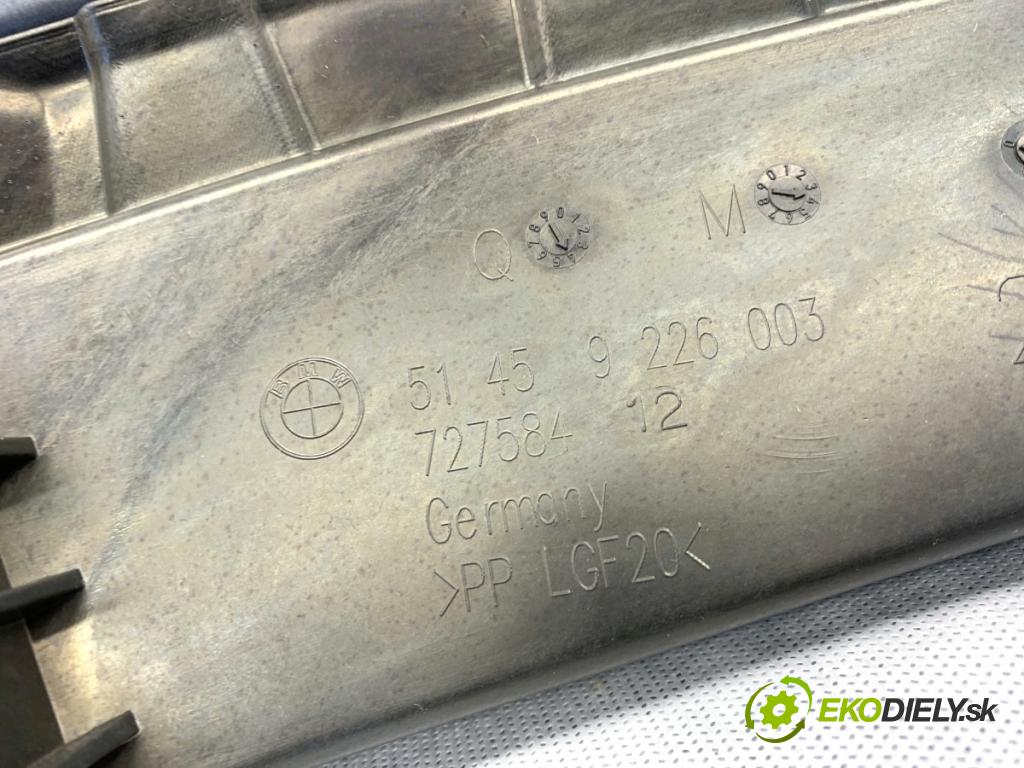 BMW F22 coupe 2017 272 kW M2 2979 palubní doska POLŠTÁŘ: spolujezdce 9226003