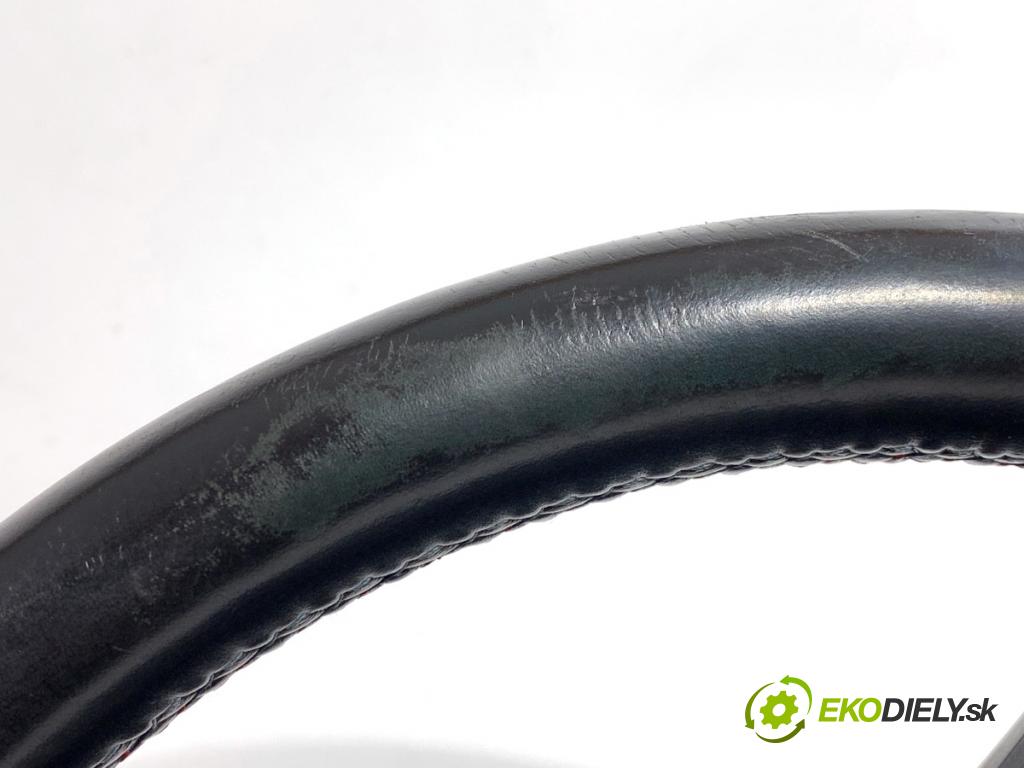 BMW F22 coupe 2017 272 kW M2 2979 volant M-BALÍČEK 7849393