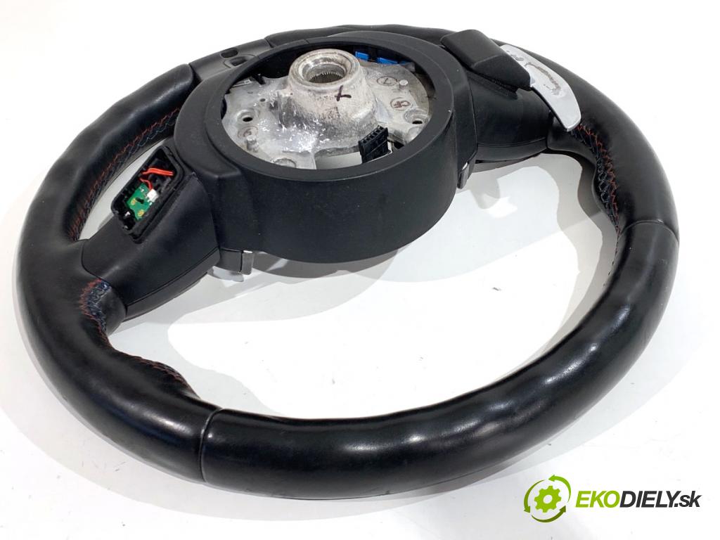 BMW F22 coupe 2017 272 kW M2 2979 volant M-BALÍČEK 7849393