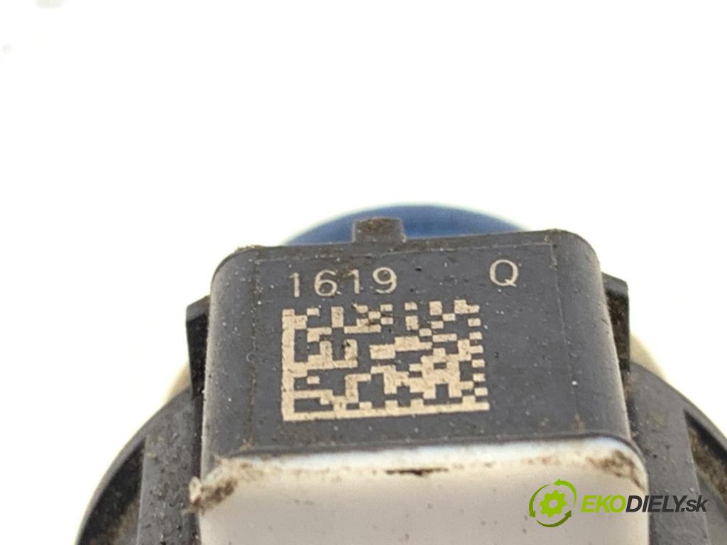 BMW F22 coupe 2017 272 kW M2 2979 Snímač PDC