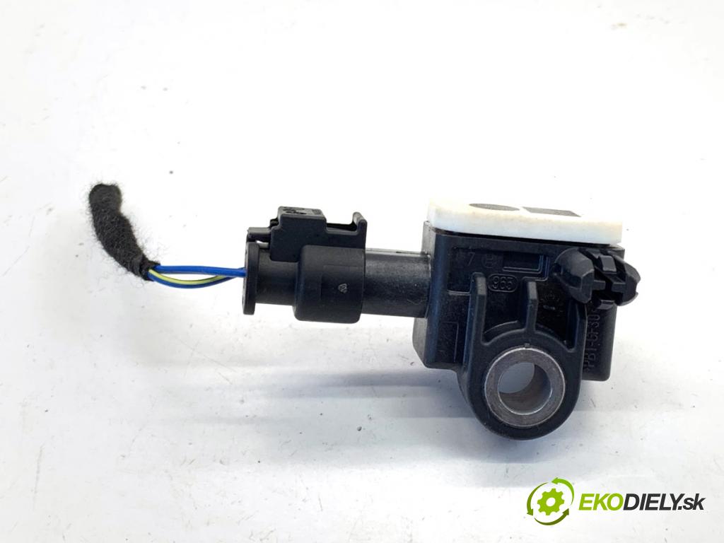 BMW F22 coupe 2017 272 kW M2 2979 snímač nárazu 9234989 (Snímač nárazu)