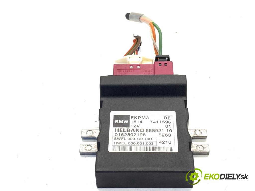 BMW F22 coupe 2017 272 kW M2 2979 modul pumpy paliva 7411596