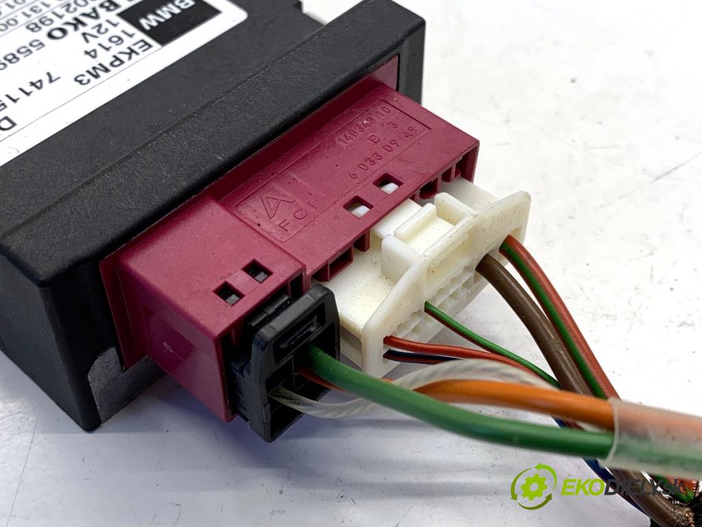 BMW F22 coupe 2017 272 kW M2 2979 modul pumpy paliva 7411596