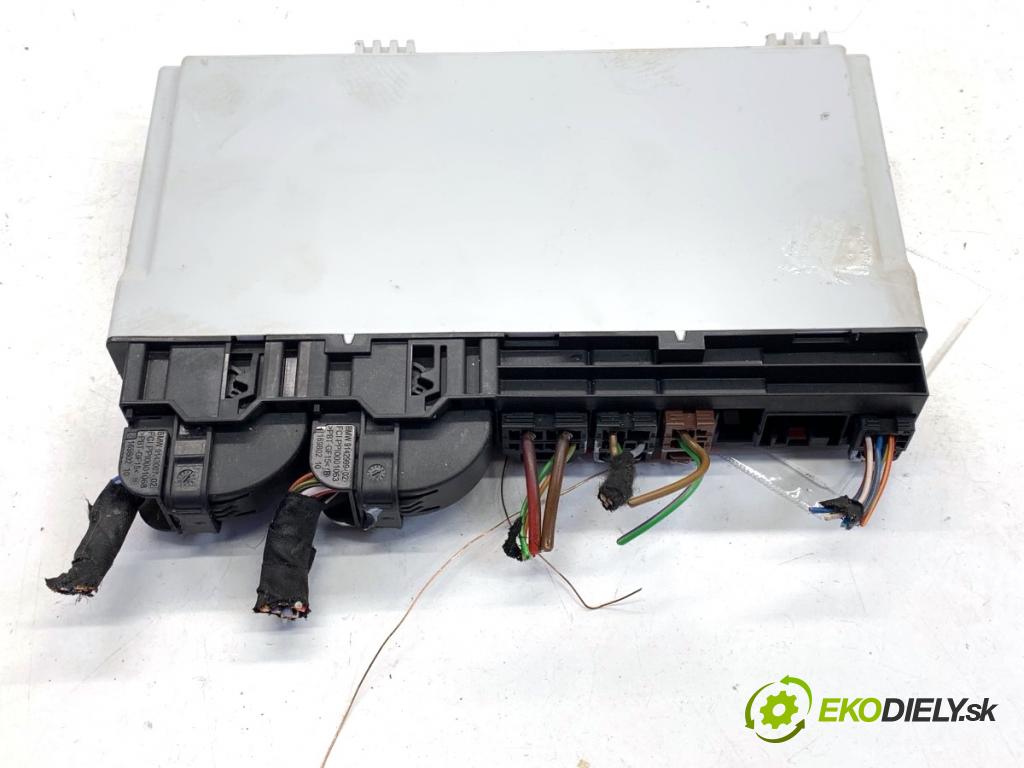 BMW F22 coupe 2017 272 kW M2 2979 modul sedačky 7474972