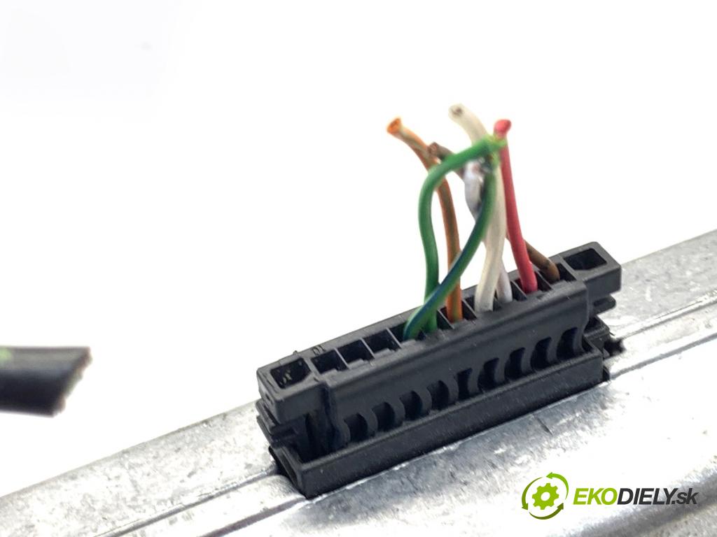 BMW F22 coupe 2017 272 kW M2 2979 modul KAMERY 90847907