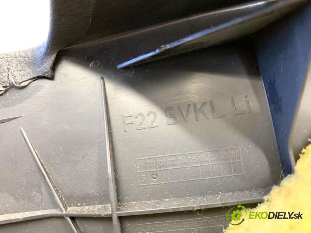 BMW F22 coupe 2017 272 kW M2 2979 ča dveře levý zadní část