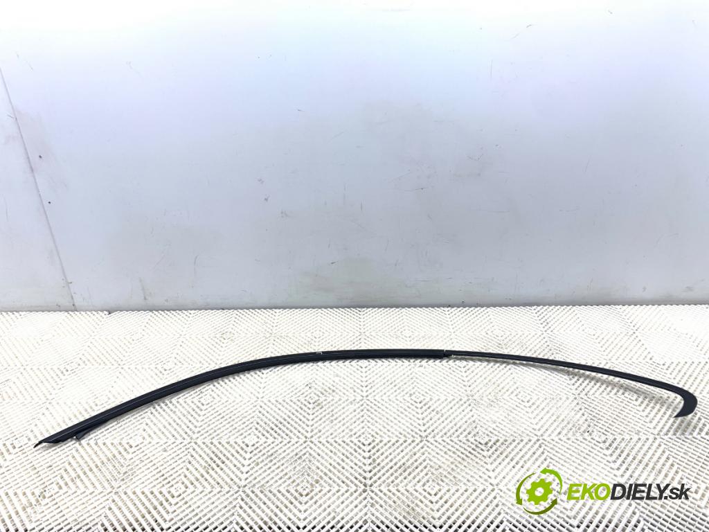 BMW F22 coupe 2017 272 kW M2 2979 lišta dveří levá strana 