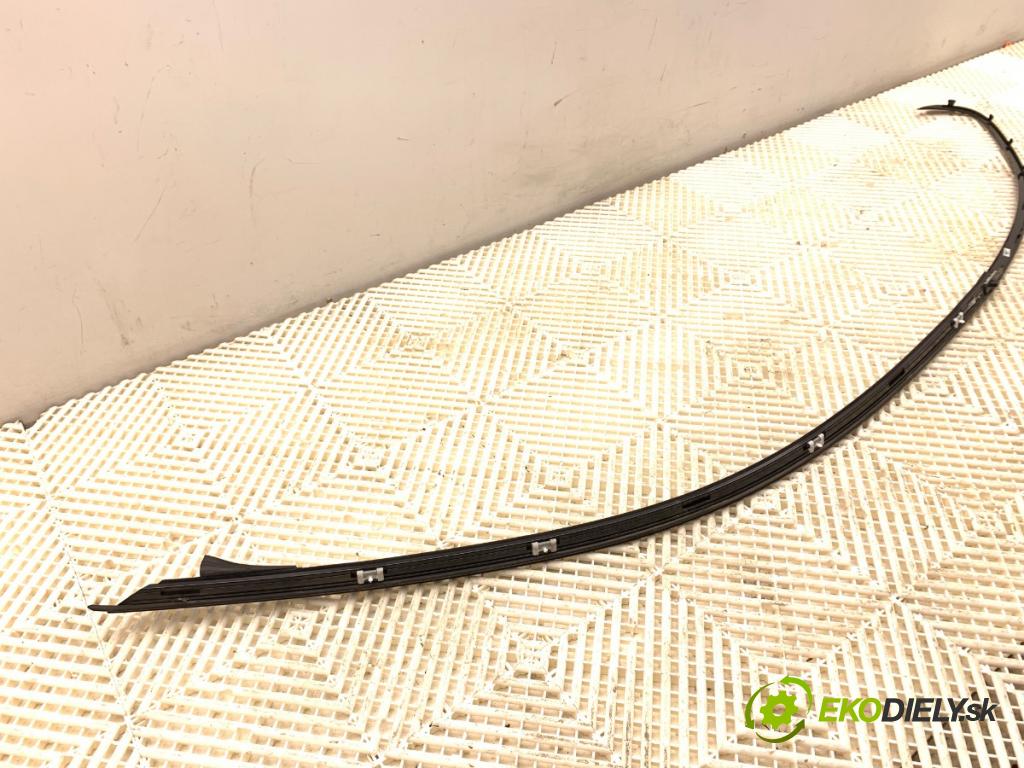 BMW F22 coupe 2017 272 kW M2 2979 lišta dveří levá strana