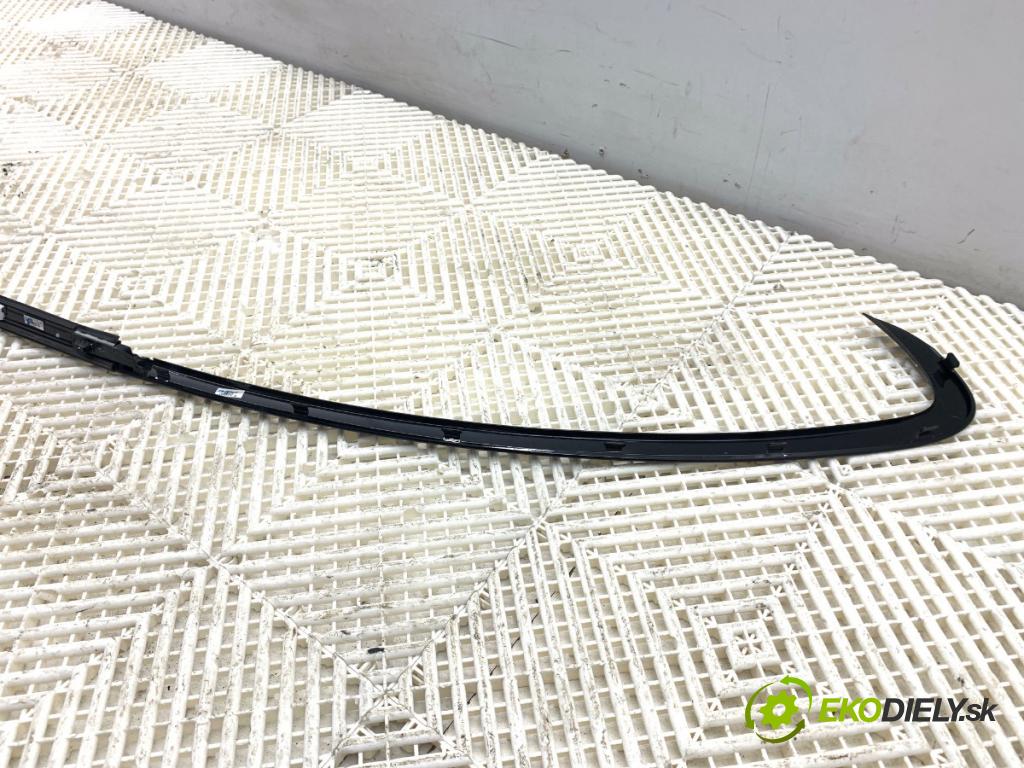 BMW F22 coupe 2017 272 kW M2 2979 lišta dveří levá strana