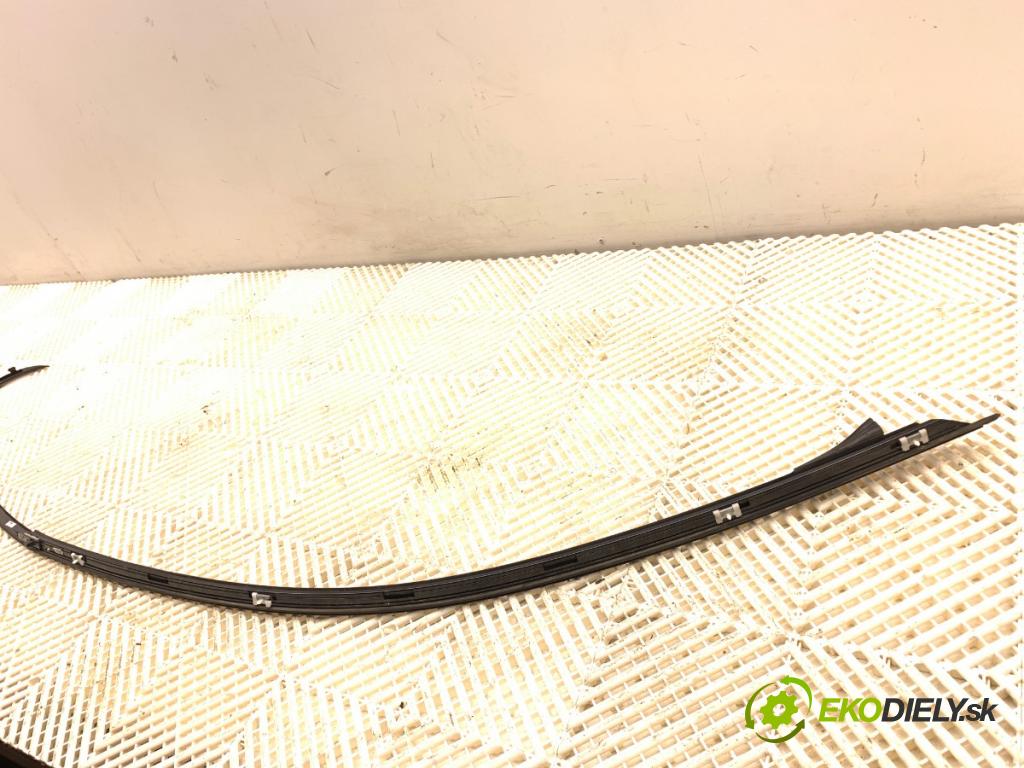 BMW F22 coupe 2017 272 kW M2 2979 lišta dveří pravá