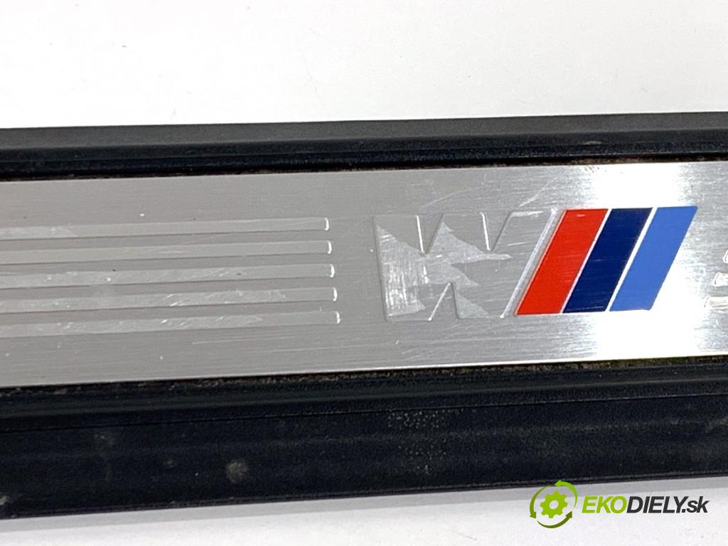 BMW F22 coupe 2017 272 kW M2 2979 lišta násada prahu přední část pravá 8055499