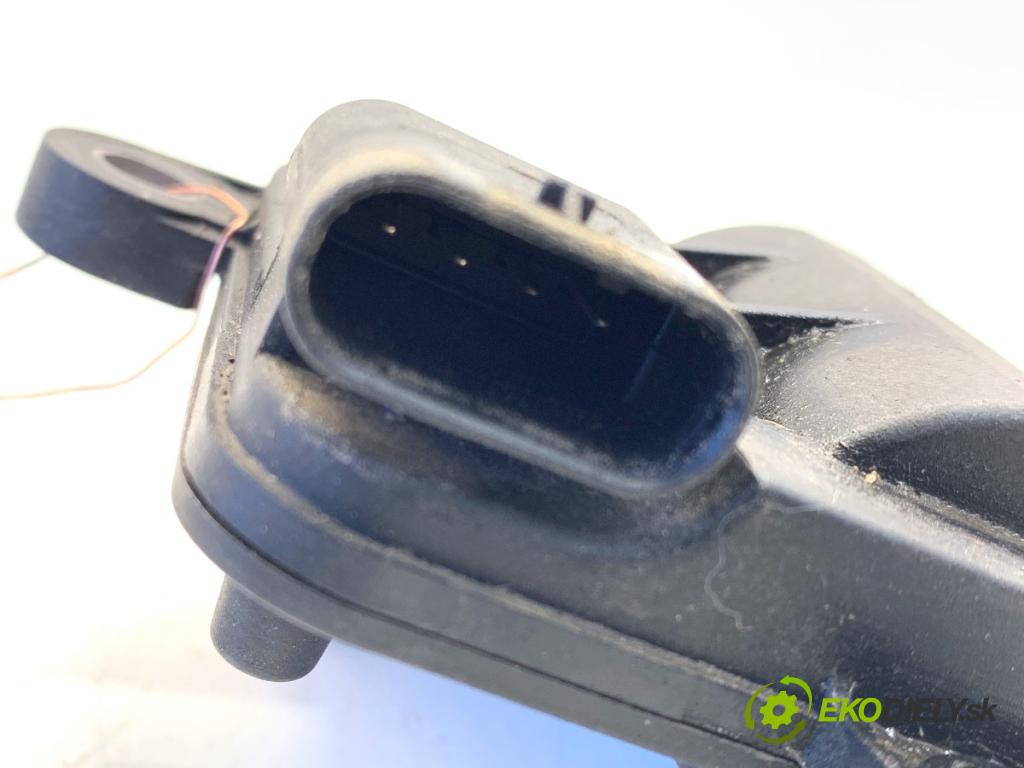 BMW F22 coupe 2017 272 kW M2 2979 teleskop dveří 8632154