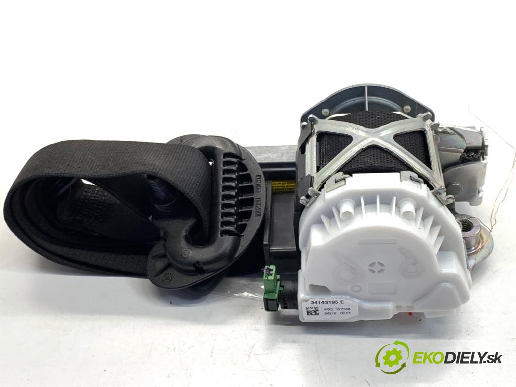 BMW F22 coupe 2017 272 kW M2 2979 držák bezpečnost pravý přední část 7284488