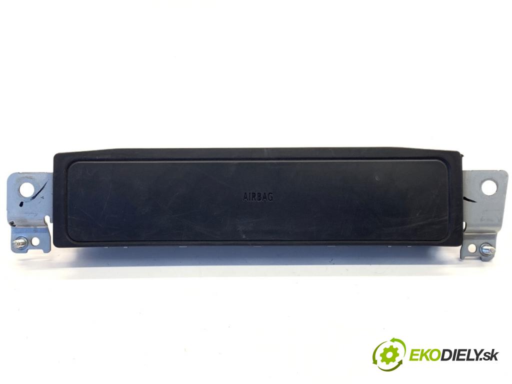 BMW F22 coupe 2017 272 kW M2 2979 AirBag koleno: spolujezdce 9228653