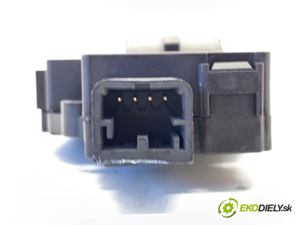 BMW F22 coupe 2017 272 kW M2 2979 motor topení T946104A