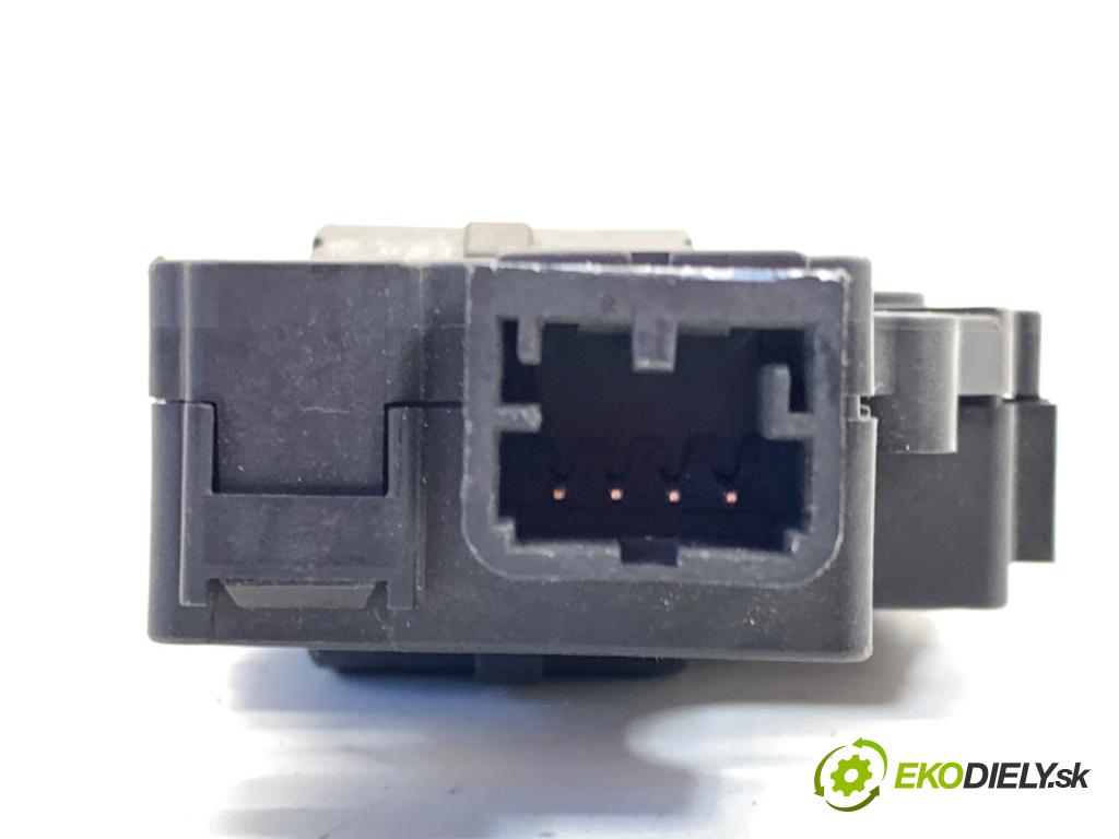 BMW F22 coupe 2017 272 kW M2 2979 motor topení T946104A