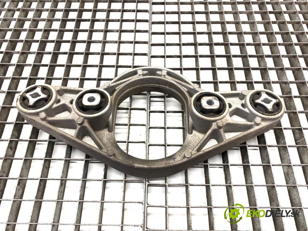 BMW F22 coupe 2017 272 kW M2 2979 držák uchycení diferenciál zadní část 2284774