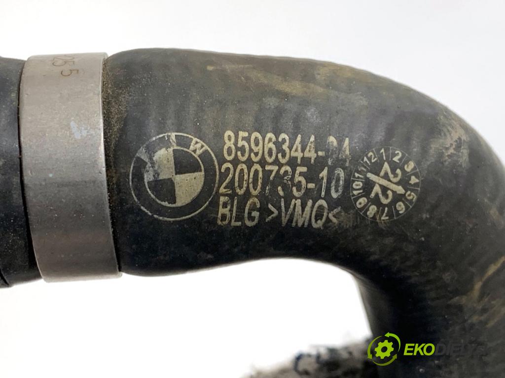 BMW G30 sedan 2022 140 kW 520 d xDrive 1995 Rúra vody 8596344